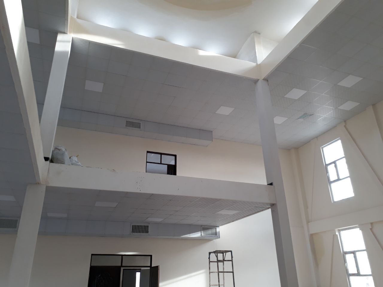 سقف کاذب تایل گچی و سازه کلیک